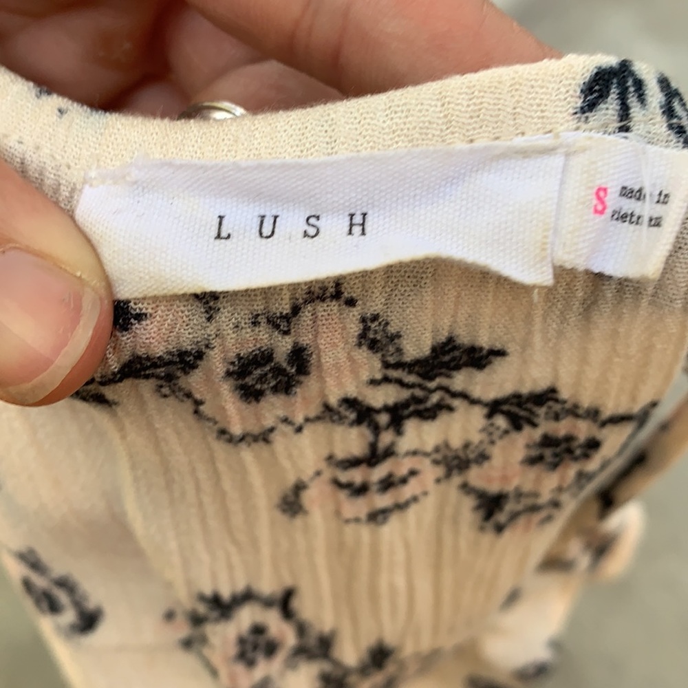 Lush Floral Tank Ruffle Blouse - Picture 4 of 4